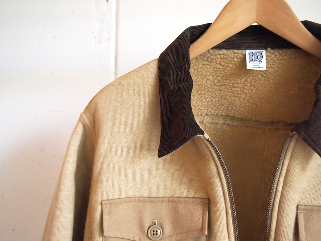 COMFORTABLE REASON, Boa Fleece Pilot Jacket & Boa Fleece Slacks